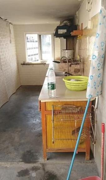 东旦小区景明苑一房一厅招租,水电费按小区收费,超便宜 东旦小区景明苑一房一厅招租,水电费按小区收费,超便宜