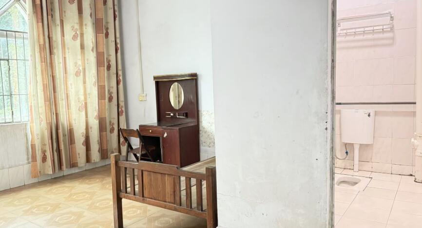 田州大桥头三雷方向天地楼门面/单间或三房两卫 田州大桥头三雷方向天地楼门面/单间或三房两卫