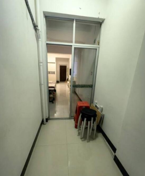 金鼎世家单间配套出租,拎包入住 金鼎世家单间配套出租,拎包入住