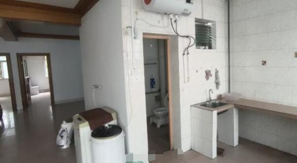 江滨一路前排出租3房2厅套间,租金低,拎包入住 江滨一路前排出租3房2厅套间,租金低,拎包入住