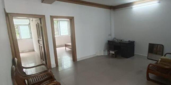 江滨一路前排出租3房2厅套间,租金低,拎包入住 江滨一路前排出租3房2厅套间,租金低,拎包入住