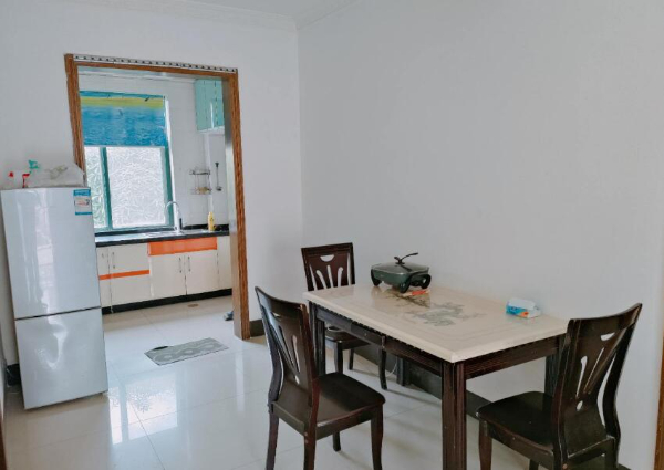 阳光一期3室 2厅 2卫12000元/年 阳光一期3室 2厅 2卫12000元/年