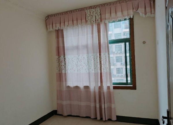 阳光一期3室 2厅 2卫12000元/年 阳光一期3室 2厅 2卫12000元/年