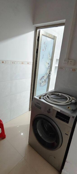 单间配套出租,300元押一付一,地址位于闽盛家居与新环球附近 单间配套出租,300元押一付一,地址位于闽盛家居与新环球附近