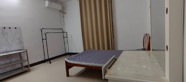 单间配套出租,300元押一付一,地址位于闽盛家居与新环球附近 单间配套出租,300元押一付一,地址位于闽盛家居与新环球附近