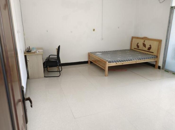 东合桥头园博园对面有大单间,一房一厅出租 东合桥头园博园对面有大单间,一房一厅出租