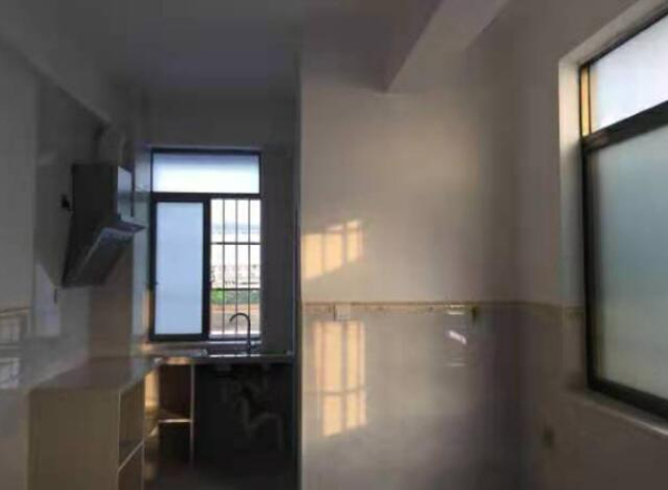 农校大门正对面有一房一厅岀租 农校大门正对面有一房一厅岀租