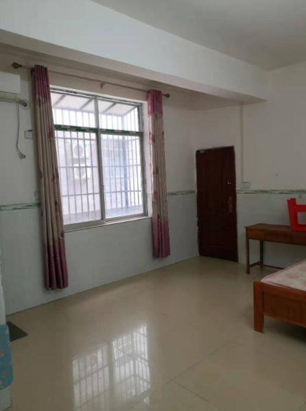 恒宁城市广场斜对面有一房一厅及单间配套出租 恒宁城市广场斜对面有一房一厅及单间配套出租