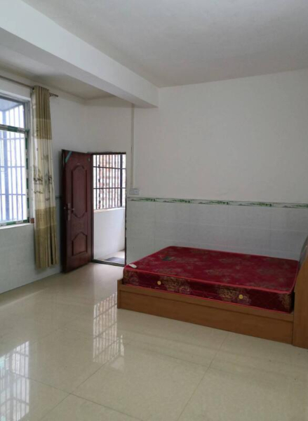 恒宁城市广场斜对面有一房一厅及单间配套出租 恒宁城市广场斜对面有一房一厅及单间配套出租