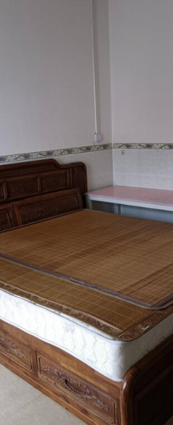 恒宁城市广场斜对面有一房一厅及单间配套出租 恒宁城市广场斜对面有一房一厅及单间配套出租