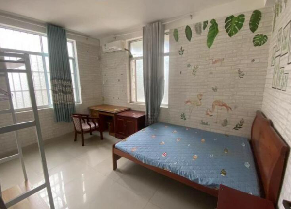 百色农校大门正对面有单间出租 百色农校大门正对面有单间出租