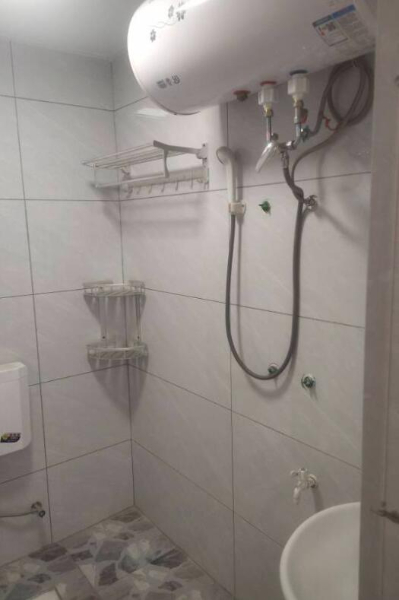 建华厂路口明顺驾校对面新房子出租一房一厅 两房一厅 建华厂路口明顺驾校对面新房子出租一房一厅 两房一厅