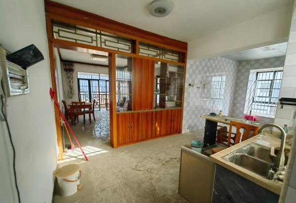 天盛二期3室 2厅 2卫38万元 天盛二期3室 2厅 2卫38万元