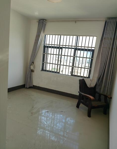 天盛二期3室 2厅 2卫38万元 天盛二期3室 2厅 2卫38万元