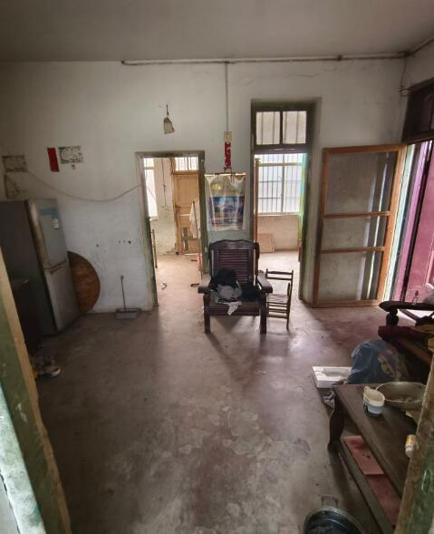 出售南华纸业厂区2室1厅1卫面积50平方米 出售南华纸业厂区2室1厅1卫面积50平方米