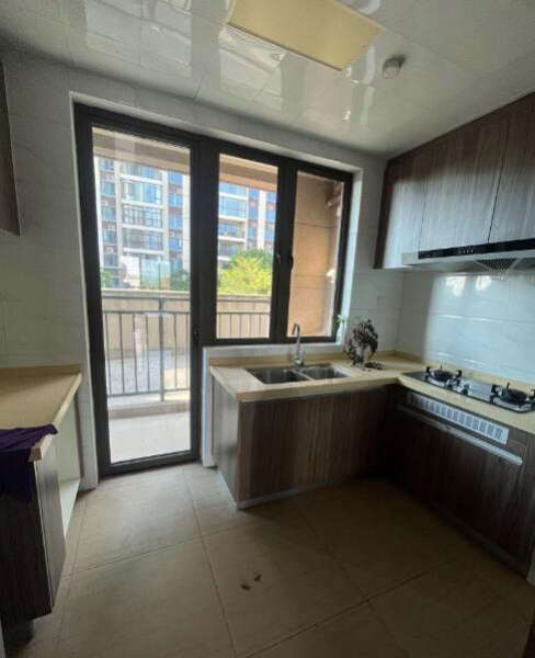 碧桂园带露台3室 2厅 2卫48.8万元 碧桂园带露台3室 2厅 2卫48.8万元