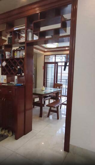 闲逸苑4室 2厅 2卫65万元 闲逸苑4室 2厅 2卫65万元