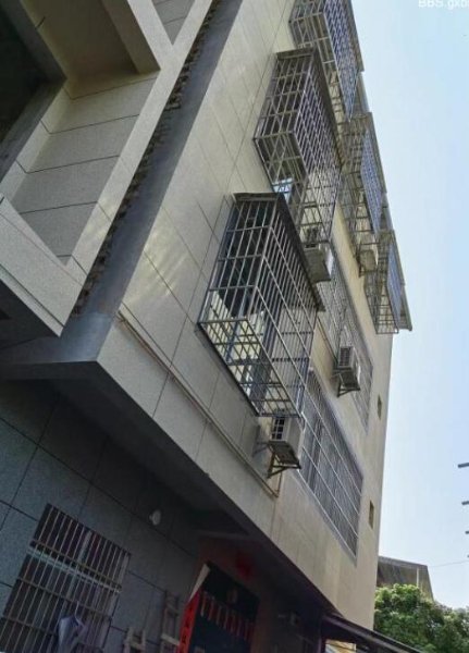 新百色高中南门斜对面大湾村上芹屯一房一厅单间配套出租 新百色高中南门斜对面大湾村上芹屯一房一厅单间配套出租