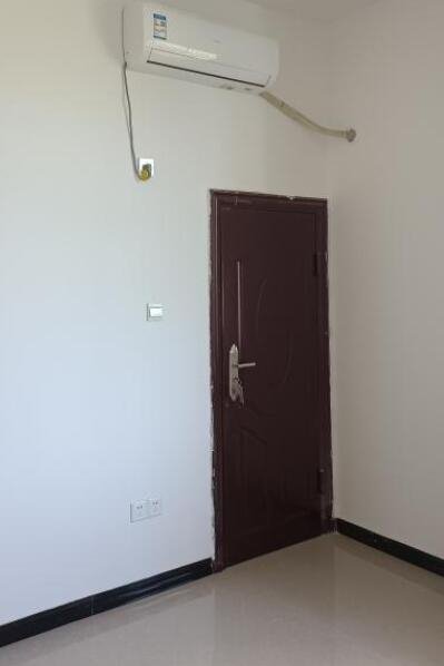 新百色高中南门斜对面大湾村上芹屯一房一厅单间配套出租 新百色高中南门斜对面大湾村上芹屯一房一厅单间配套出租