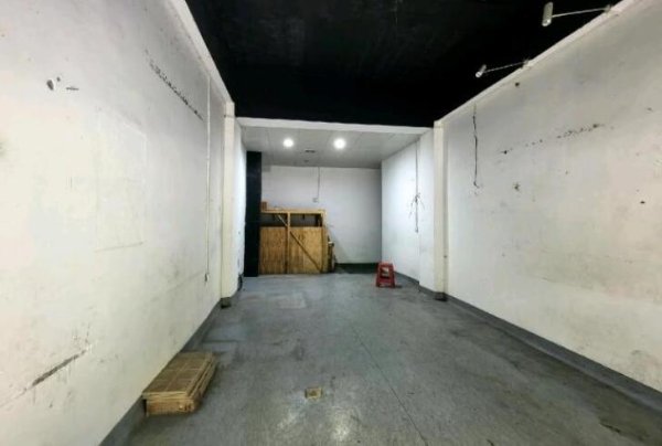 百色市金都鑫桂苑小区一楼可做商铺或者仓库 百色市金都鑫桂苑小区一楼可做商铺或者仓库